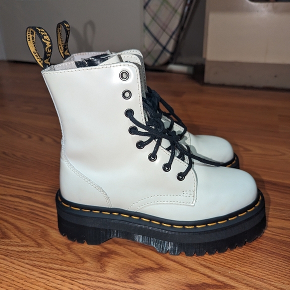 Dr Martens JADON BOOT SMOOTH LEATHER PLATFORMS size 6 - Picture 6 of 7